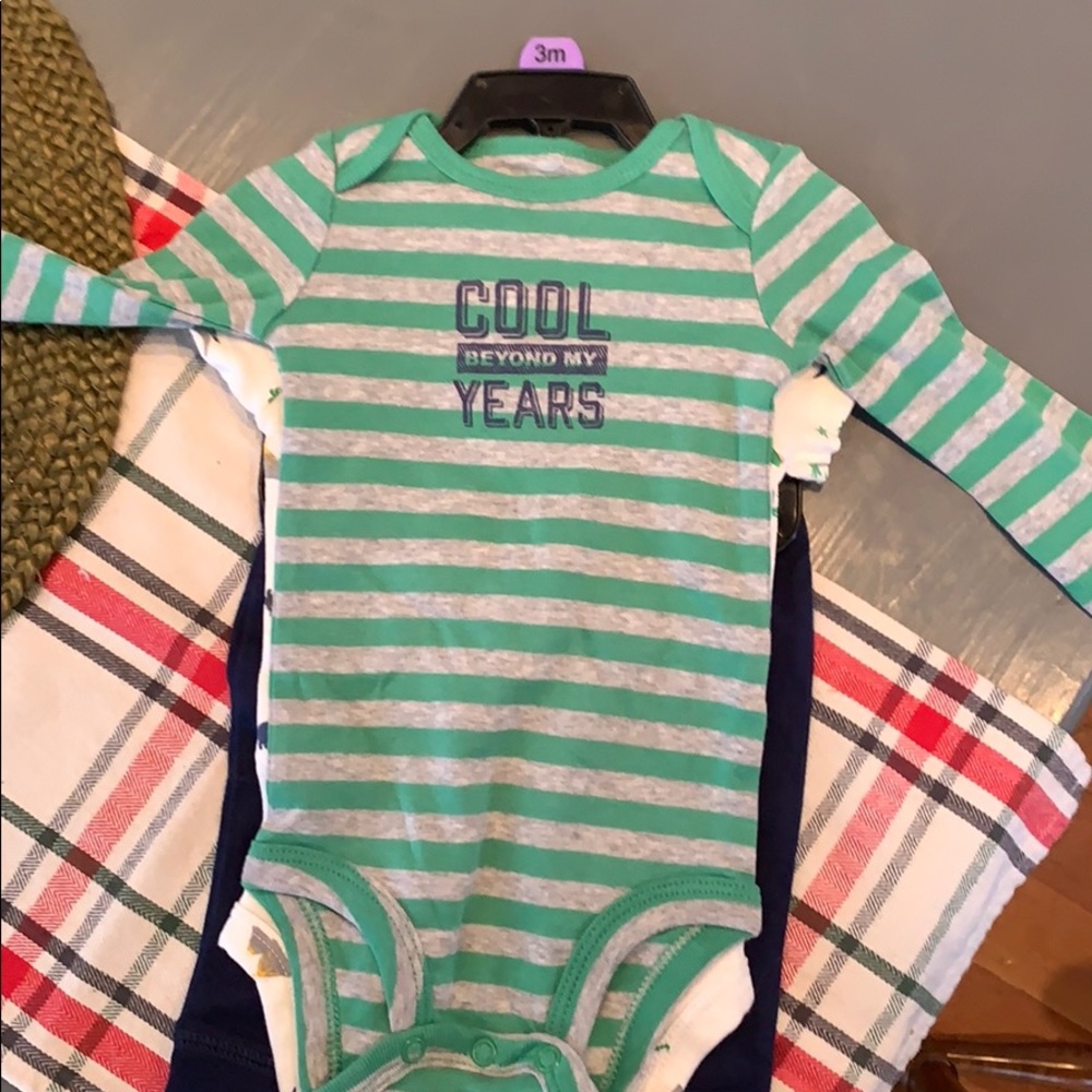 Carters Set